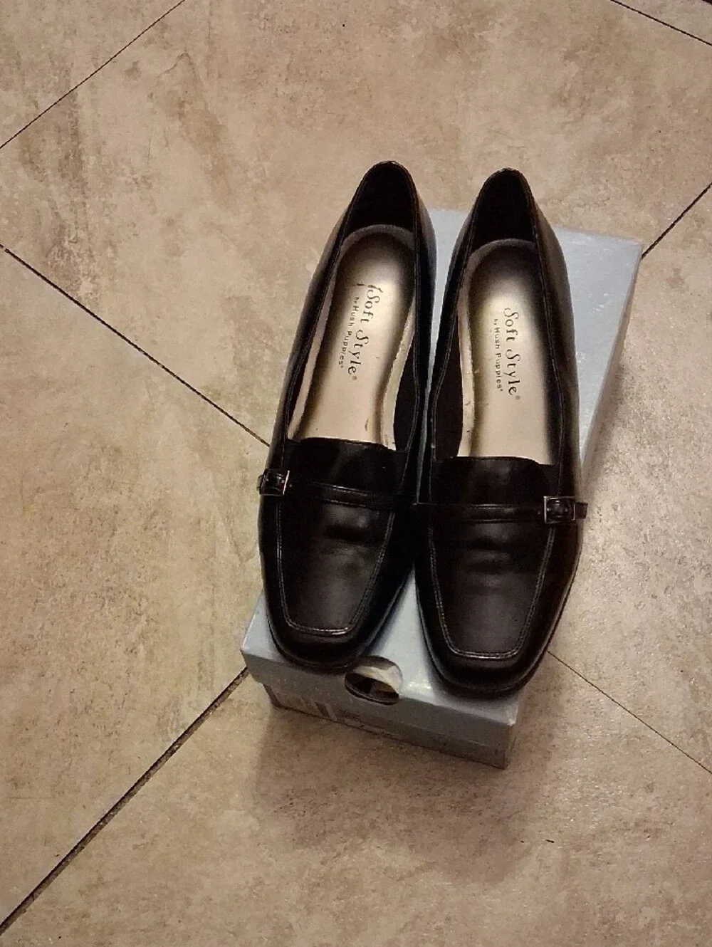 Soft Style (A Hush Puppy Company) Black Leather Buckle Loafers